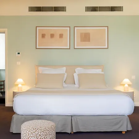 Szálloda Maison Fredon Centre 4*