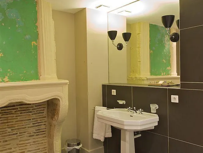 Maison Fredon Centre מלון 4*